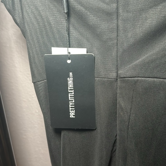 Prettylittlething dress - Picture 4 of 5